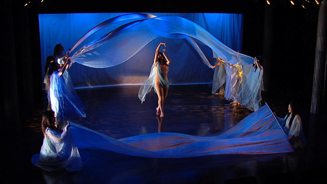 Fantasy belly-dance-performance