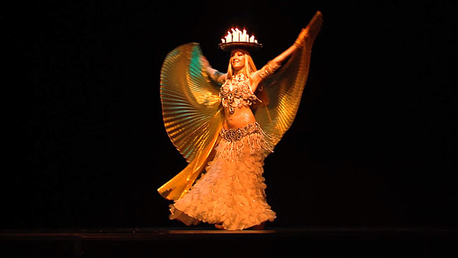 Fantasy belly-dance-performance